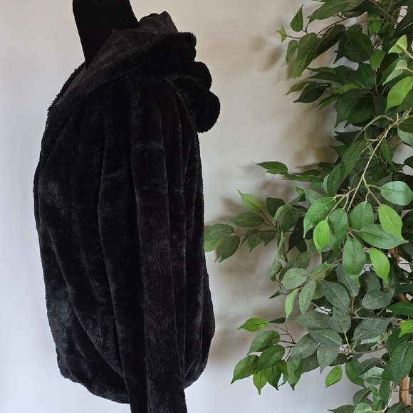 Black Sherpa Jacket Size Small - Picture 2 of 7